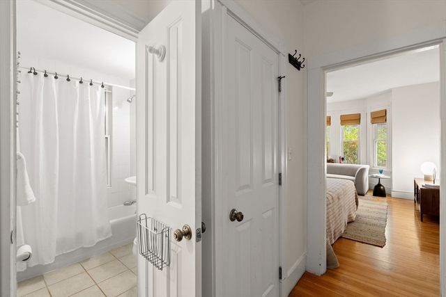 140 Huron Ave 7, Cambridge, MA 02138