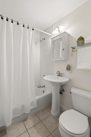 140 Huron Ave 7, Cambridge, MA 02138