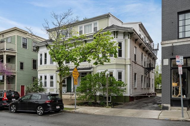 140 Huron Ave 7, Cambridge, MA 02138