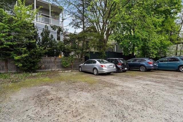140 Huron Ave 7, Cambridge, MA 02138