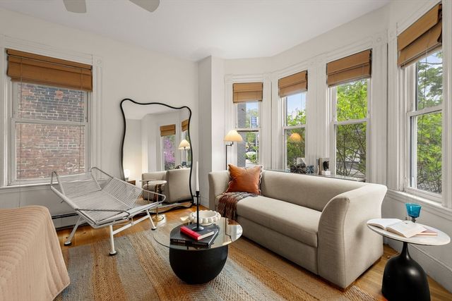 140 Huron Ave 7, Cambridge, MA 02138