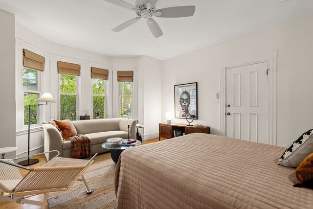 140 Huron Ave 7, Cambridge, MA 02138