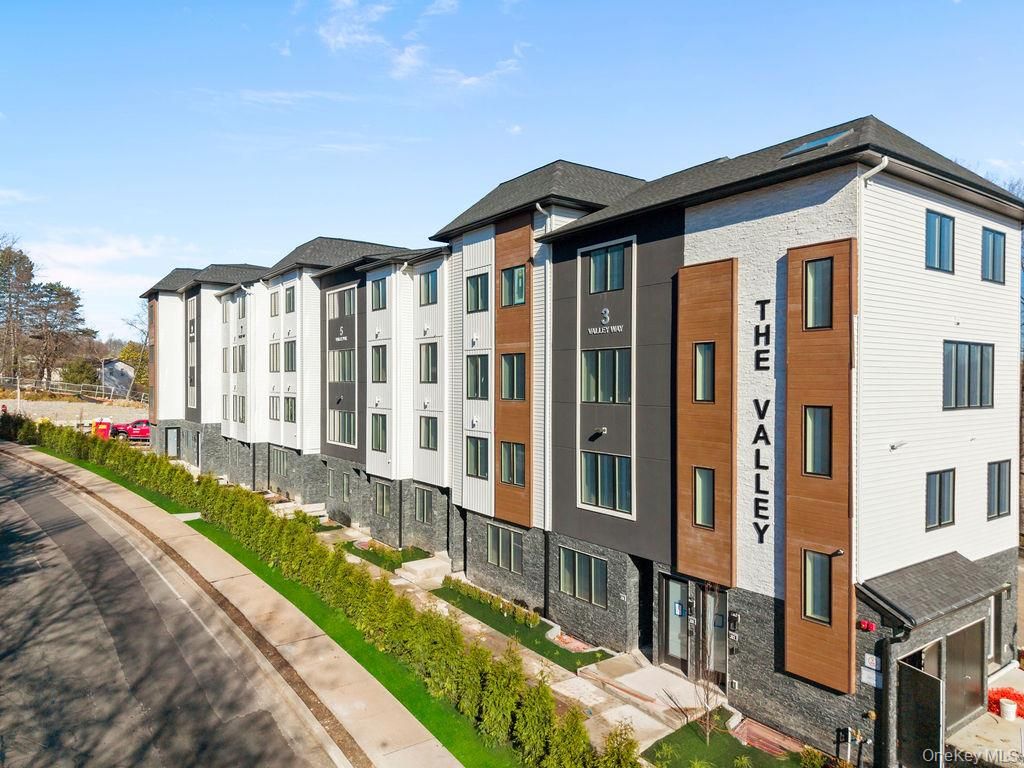 3 Valley Way 220, Spring Valley, NY 10977