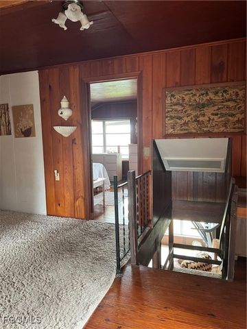 2111 Gardner CT, Alva, FL 33920