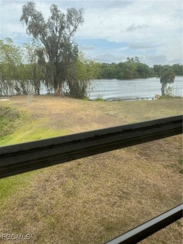 2111 Gardner CT, Alva, FL 33920