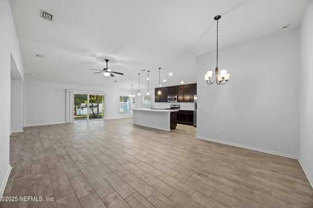 2772 BLUFF ESTATE Way, Jacksonville, FL 32226