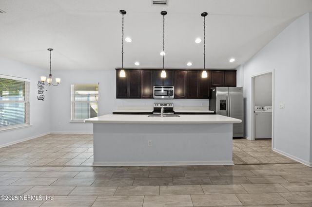 2772 BLUFF ESTATE Way, Jacksonville, FL 32226