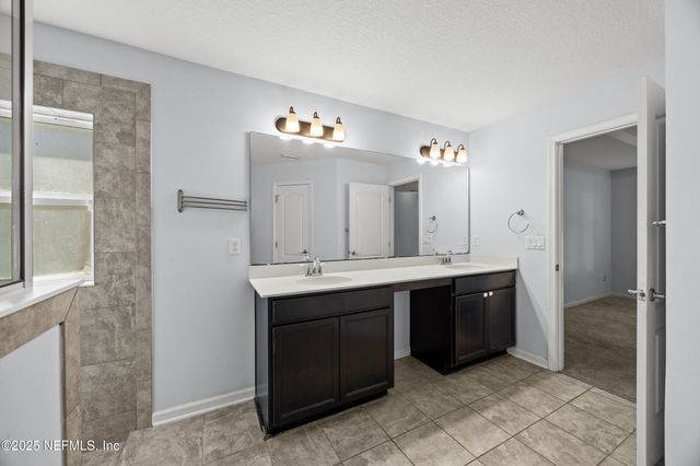 2772 BLUFF ESTATE Way, Jacksonville, FL 32226