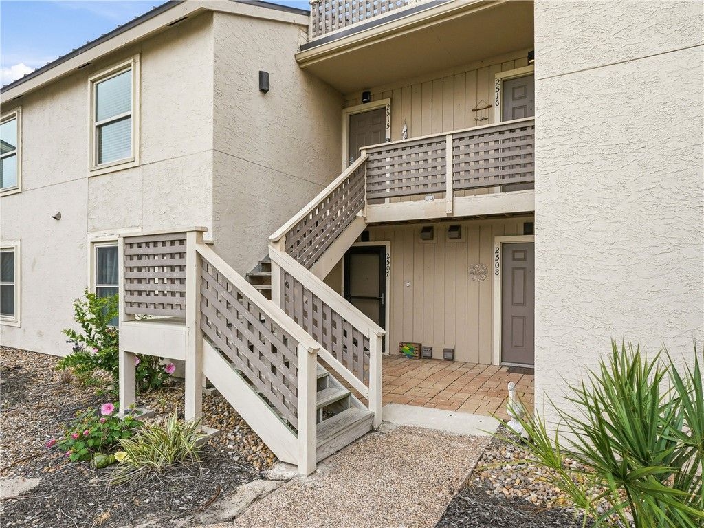 2515 Bayhouse Dr, Rockport, TX 78382 — photo 2