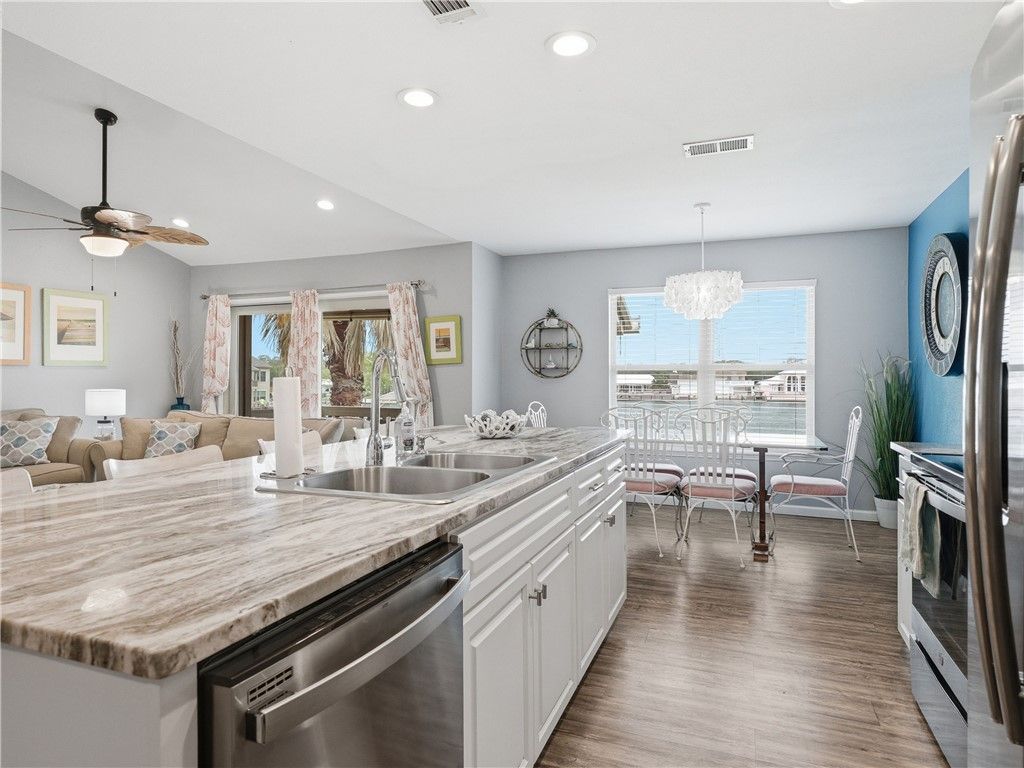 2515 Bayhouse Dr, Rockport, TX 78382 — photo 5