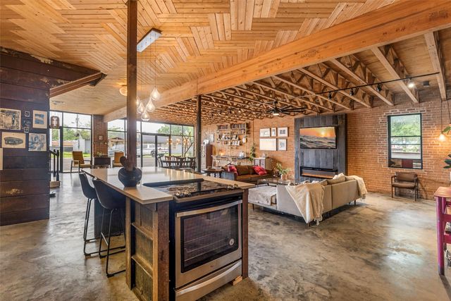 110 W Main Street, Cumby, TX 75433