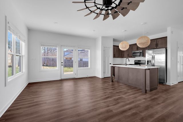 65 Duncan Ln, Winchester, TN 37398