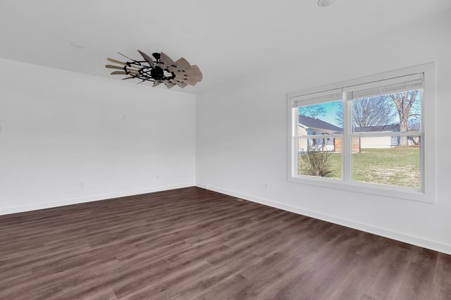 65 Duncan Ln, Winchester, TN 37398