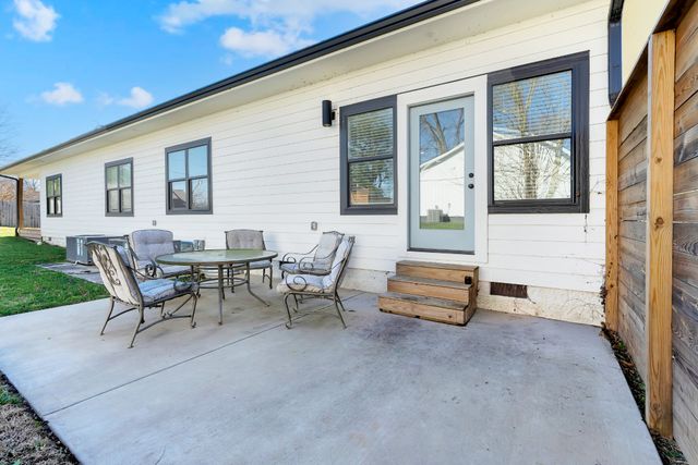 65 Duncan Ln, Winchester, TN 37398