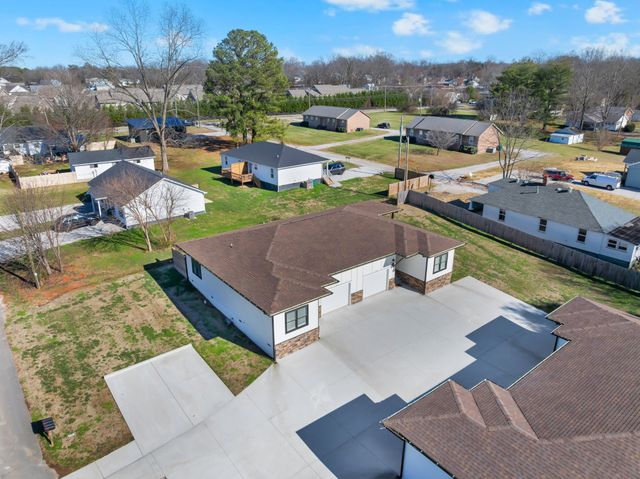 65 Duncan Ln, Winchester, TN 37398