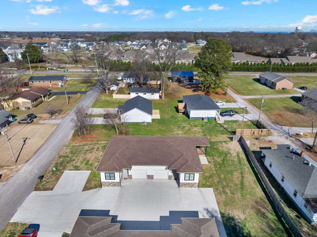 65 Duncan Ln, Winchester, TN 37398