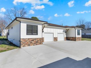 65 Duncan Ln, Winchester, TN 37398