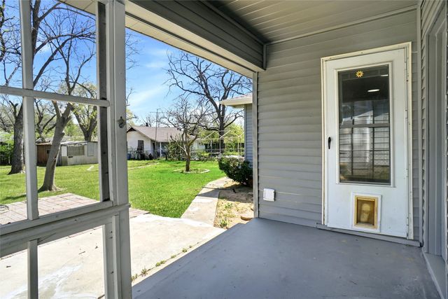 705 Vine Street, Euless, TX 76040