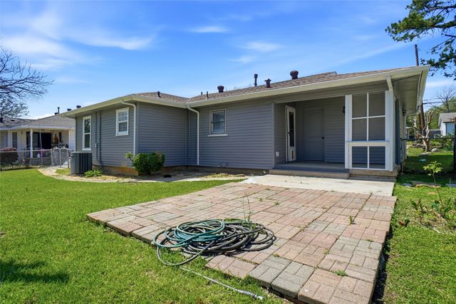 705 Vine Street, Euless, TX 76040