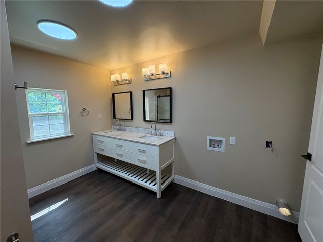 705 Vine Street, Euless, TX 76040