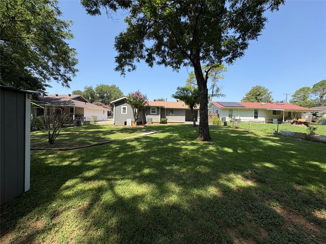 705 Vine Street, Euless, TX 76040