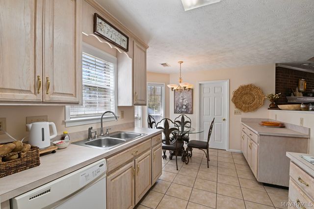 7164 Breckenridge Drive, Montgomery, AL 36117