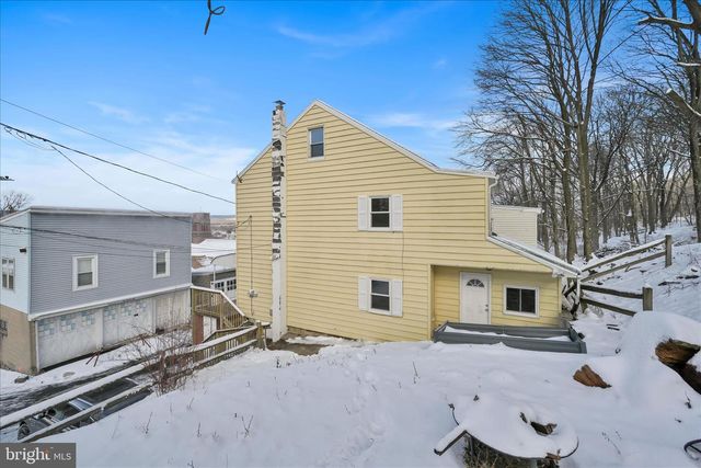 1023 W SCHUYLKILL, Pottsville, PA 17901