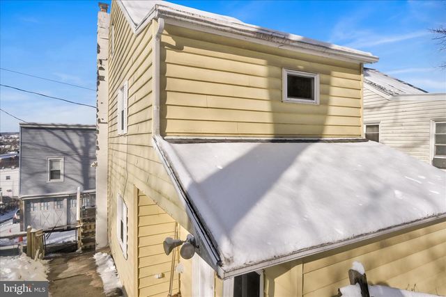 1023 W SCHUYLKILL, Pottsville, PA 17901