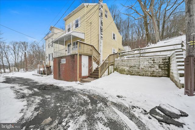 1023 W SCHUYLKILL, Pottsville, PA 17901