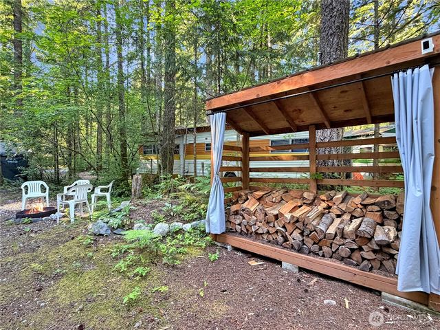 150 5 Big River Boulevard W, Deming, WA 98244