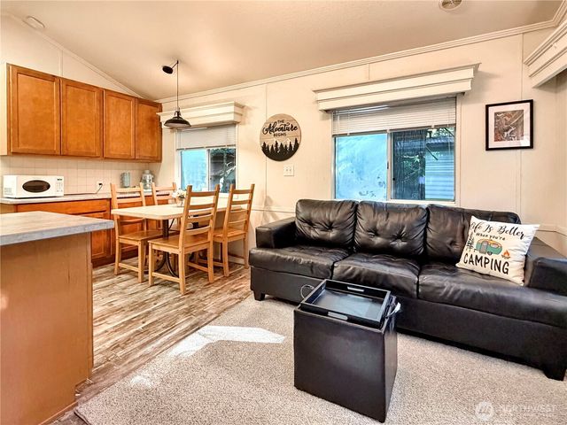 150 5 Big River Boulevard W, Deming, WA 98244