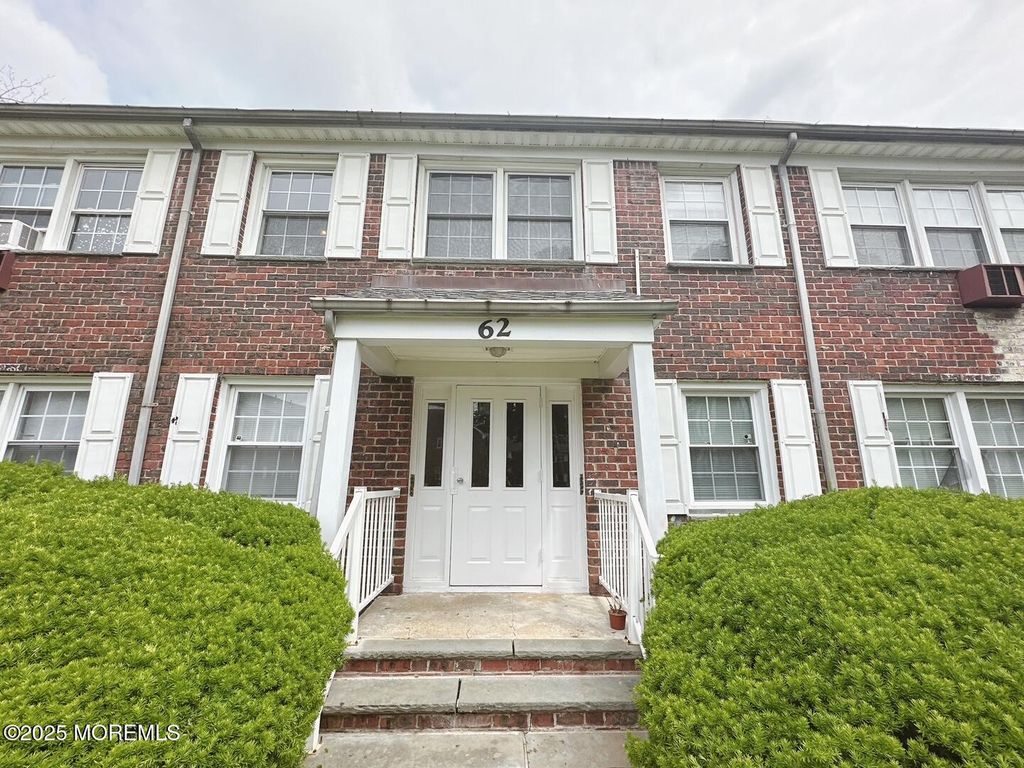 62 Stonehurst Boulevard G, Freehold, NJ 07728