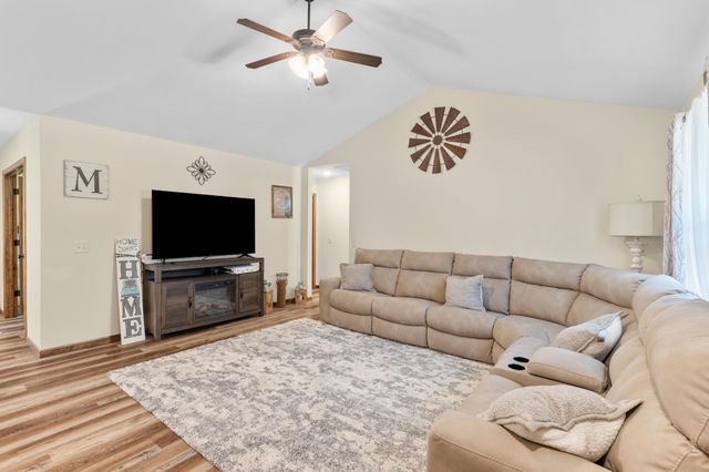 322 Sugar Lane, Clever, MO 65631