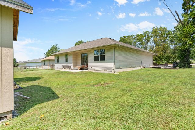 322 Sugar Lane, Clever, MO 65631