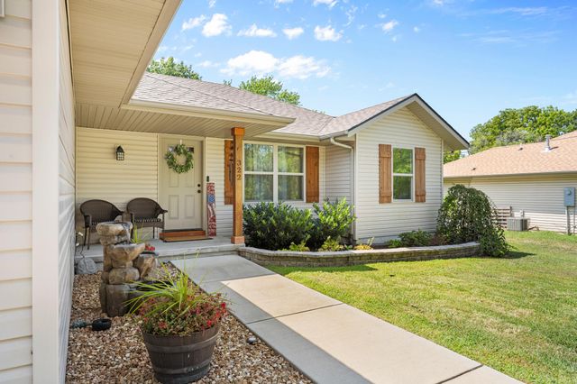 322 Sugar Lane, Clever, MO 65631