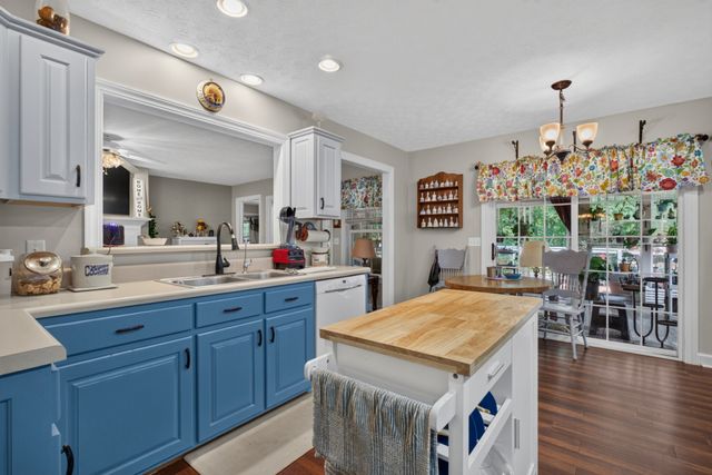 161 Ponder Ln, Smithville, TN 37166