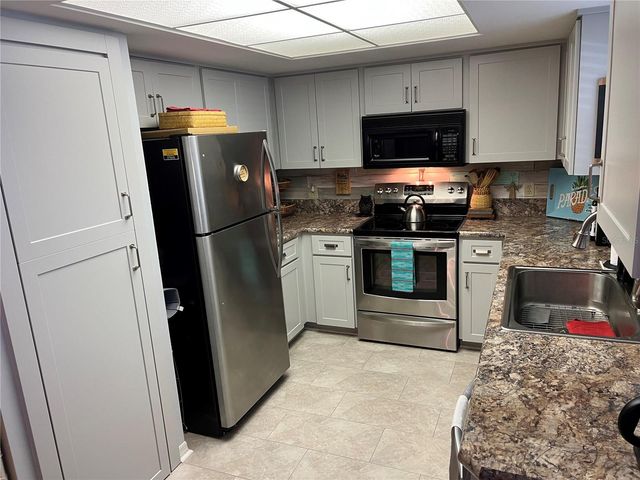 2210 UTOPIAN DRIVE E 214, Clearwater, FL 33763