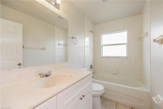 2607 30th ST SW, Lehigh Acres, FL 33976