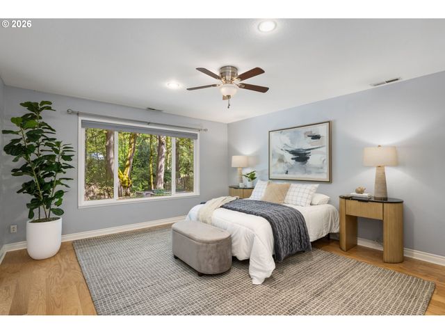 1899 COUNTRY CLUB Rd, Lake Oswego, OR 97034