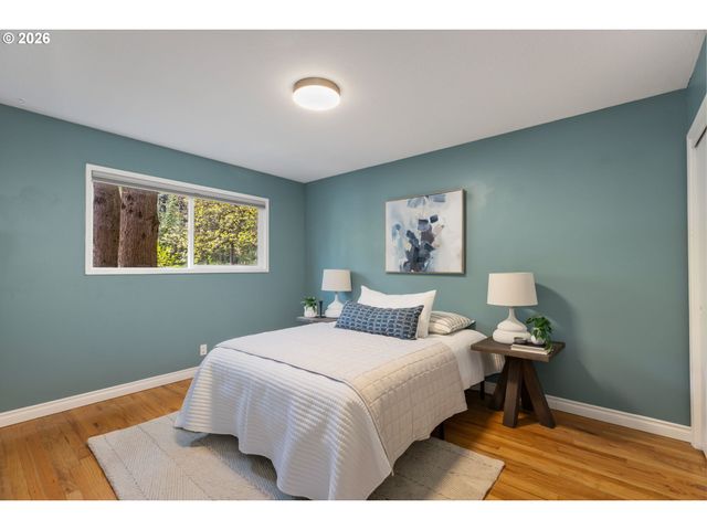 1899 COUNTRY CLUB Rd, Lake Oswego, OR 97034