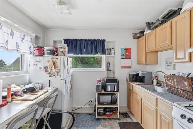 809 Alpine Blvd, Wilkins Twp, PA 15221