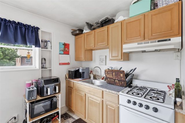 809 Alpine Blvd, Wilkins Twp, PA 15221