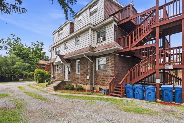 809 Alpine Blvd, Wilkins Twp, PA 15221