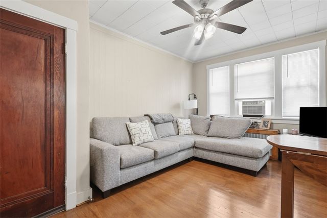 809 Alpine Blvd, Wilkins Twp, PA 15221