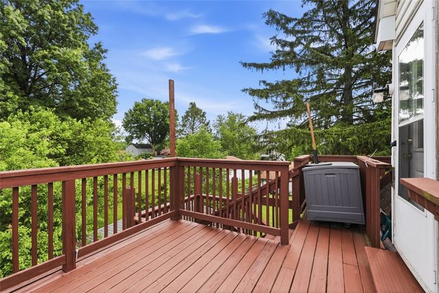 809 Alpine Blvd, Wilkins Twp, PA 15221