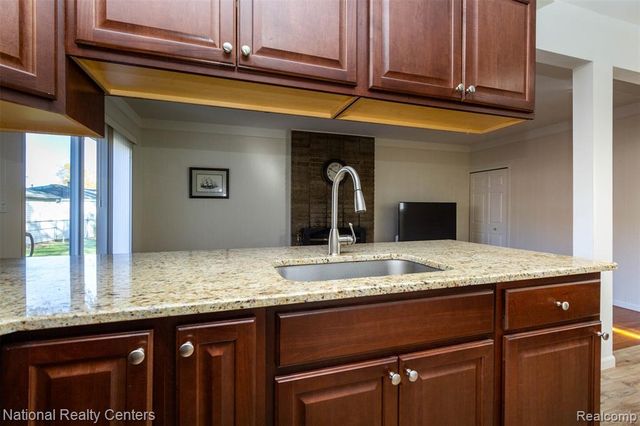 511 S Bryar Street, Westland, MI 48186