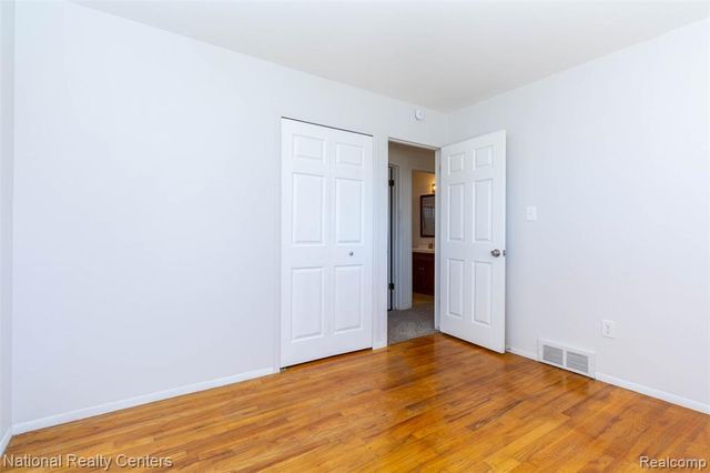 511 S Bryar Street, Westland, MI 48186