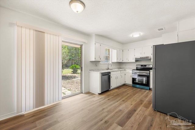 5633 Collinswood Dr, Milton, FL 32583