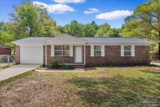 5633 Collinswood Dr, Milton, FL 32583