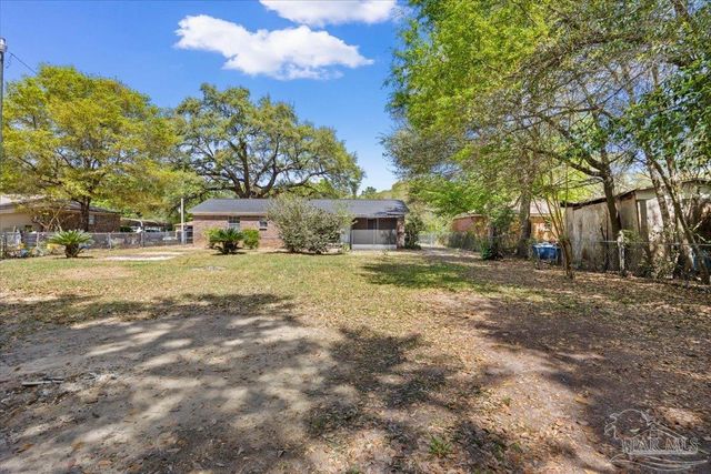 5633 Collinswood Dr, Milton, FL 32583